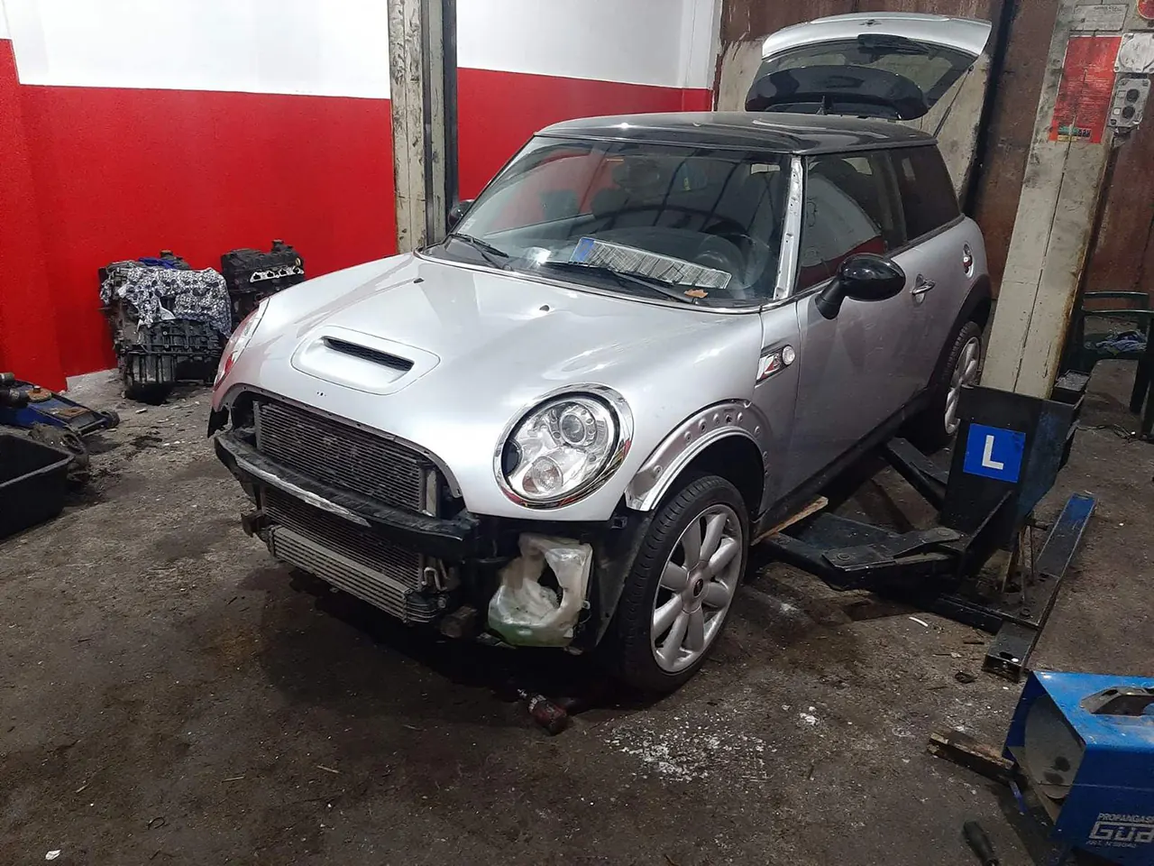 Auto usluge AUTO SERVIS DELOVI BMW I ŠLEP SLUŽBA AUTOEXPERT TIM