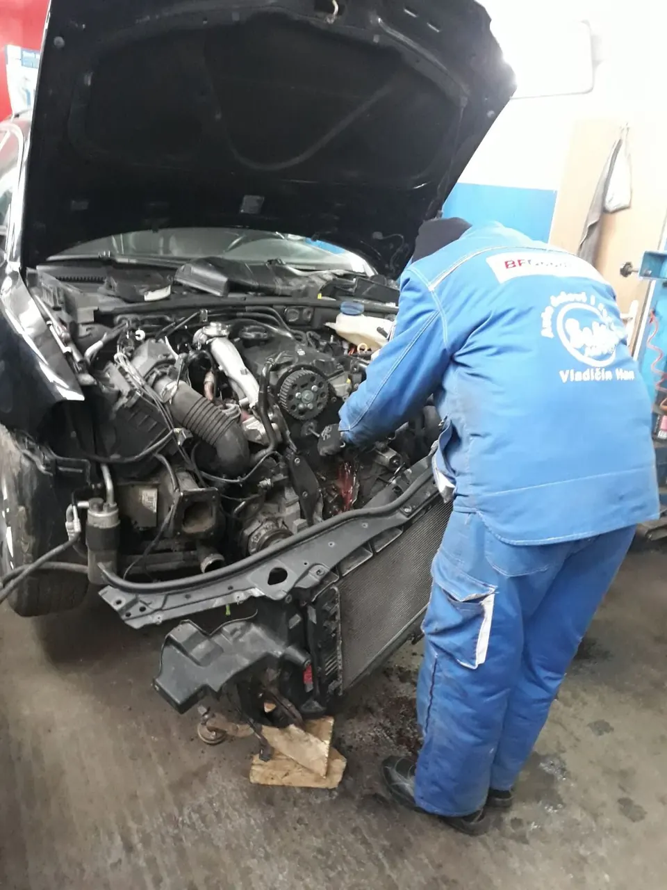 Auto usluge SLAĐANA MILENOVIĆ PR TRGOVINSKA USLUŽNA UGOSTITELJSKA RADNJA S&M AUTO VLADIČIN HAN